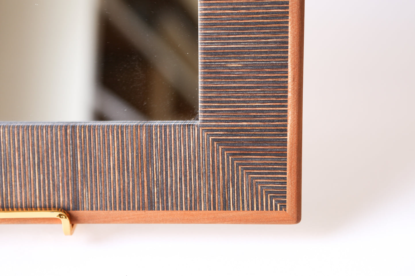 ply mirror